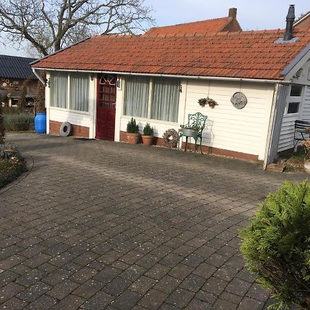 Chalet Or Apartment Nearby Roermond Outlet Stevensweert Dış mekan fotoğraf