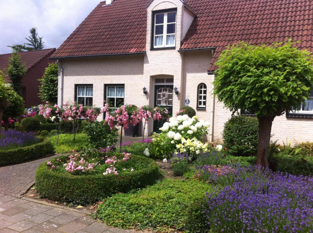 Chalet Or Apartment Nearby Roermond Outlet Stevensweert Dış mekan fotoğraf