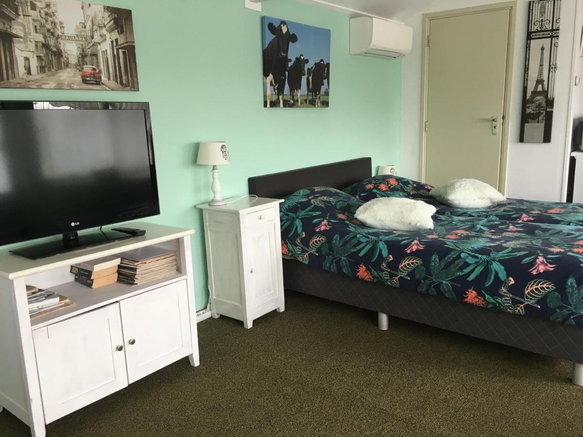 Chalet Or Apartment Nearby Roermond Outlet Stevensweert Dış mekan fotoğraf